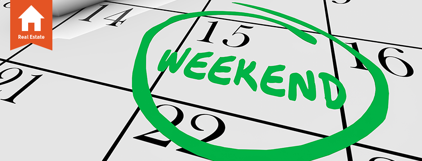 Image of a calendar with a date circled in green pen and the word Weekend written on it